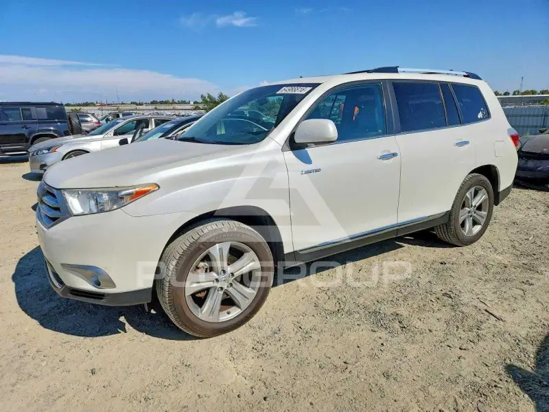 2013 Toyota Highlander фото