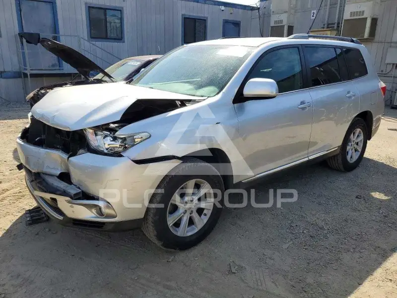 2013 Toyota Highlander фото