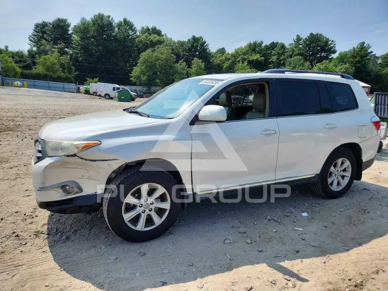 2013 Toyota Highlander фото