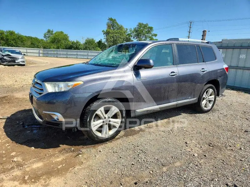 2013 Toyota Highlander photo