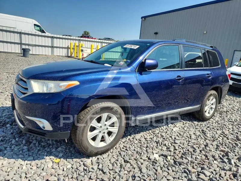 2013 Toyota Highlander фото