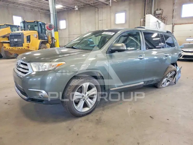 2013 Toyota Highlander фото