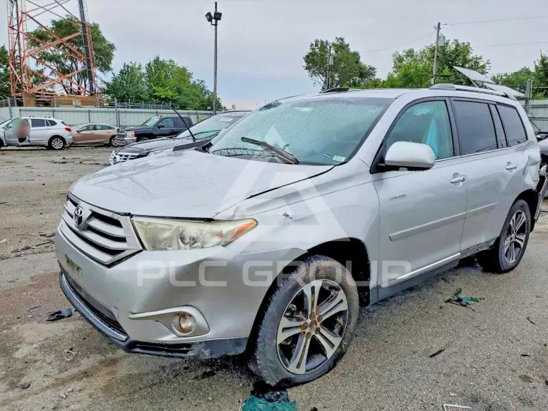2013 Toyota Highlander фото