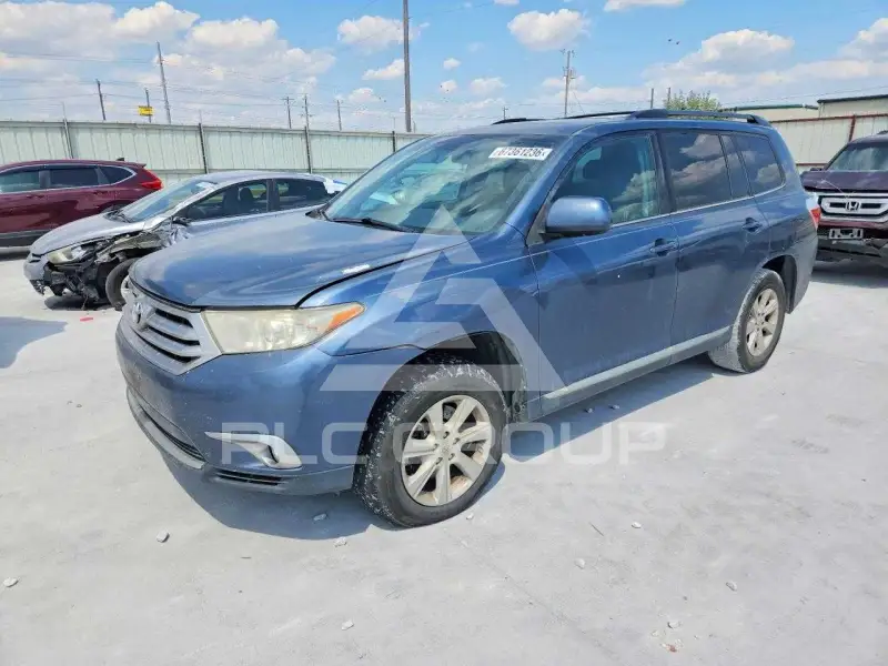 2013 Toyota Highlander фото