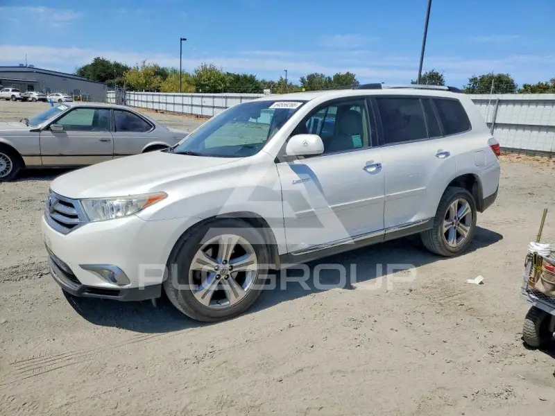 2013 Toyota Highlander фото