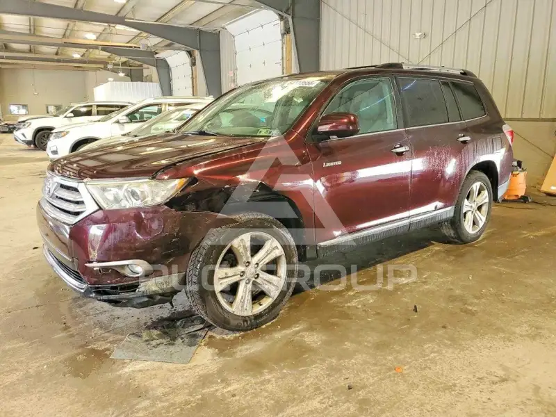 2013 Toyota Highlander photo