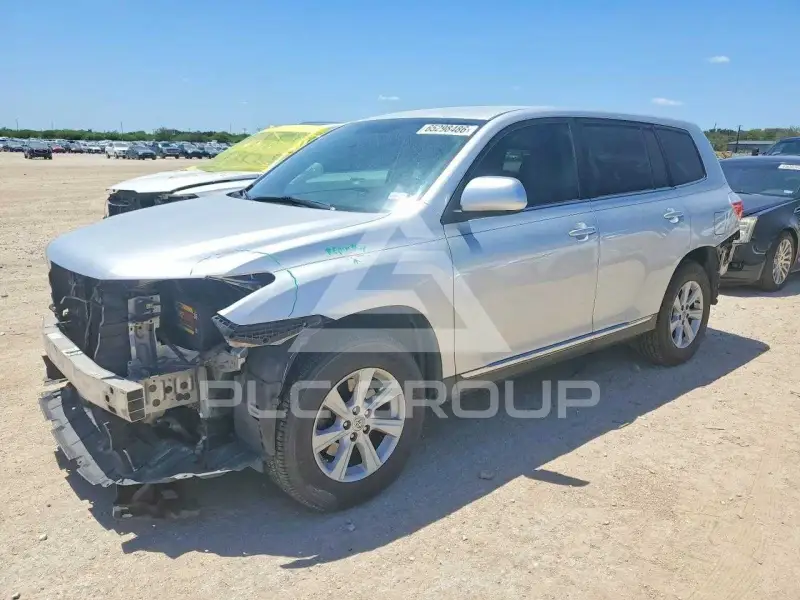 2013 Toyota Highlander photo