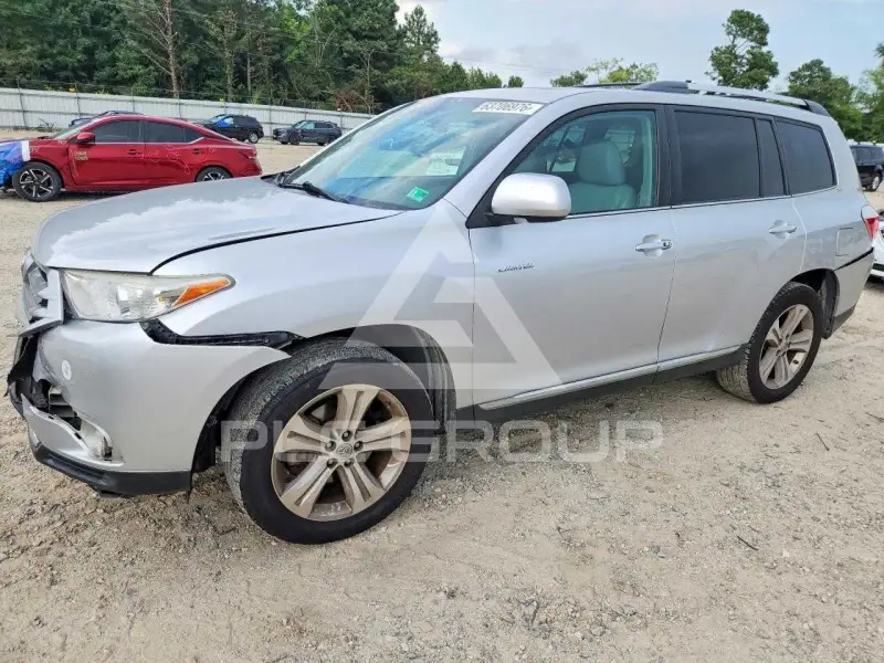 2013 Toyota Highlander фото