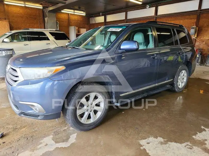 2013 Toyota Highlander фото