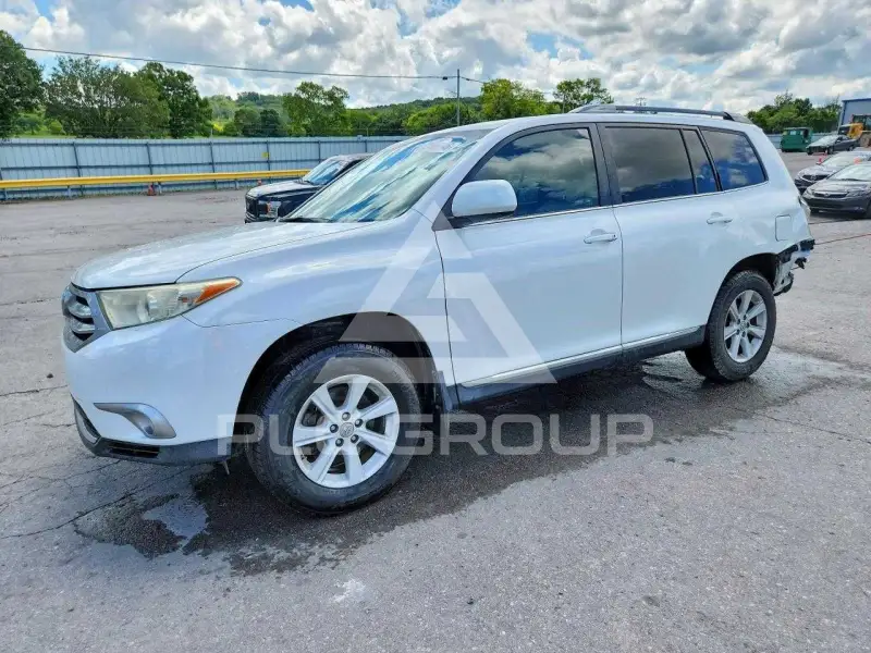 2013 Toyota Highlander photo