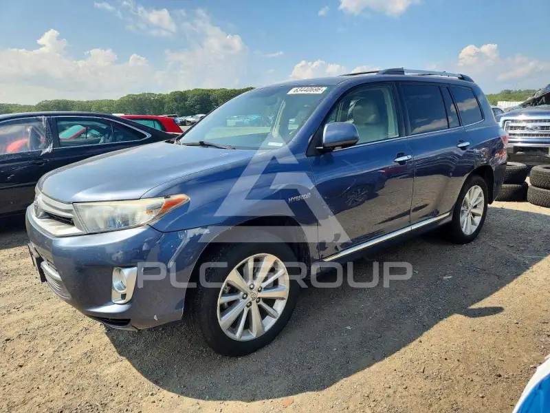 2013 Toyota Highlander фото