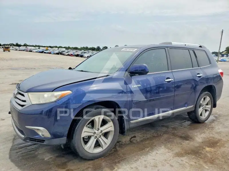 2013 Toyota Highlander фото