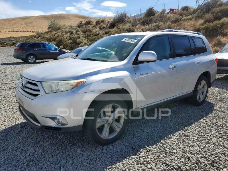 2013 Toyota Highlander фото