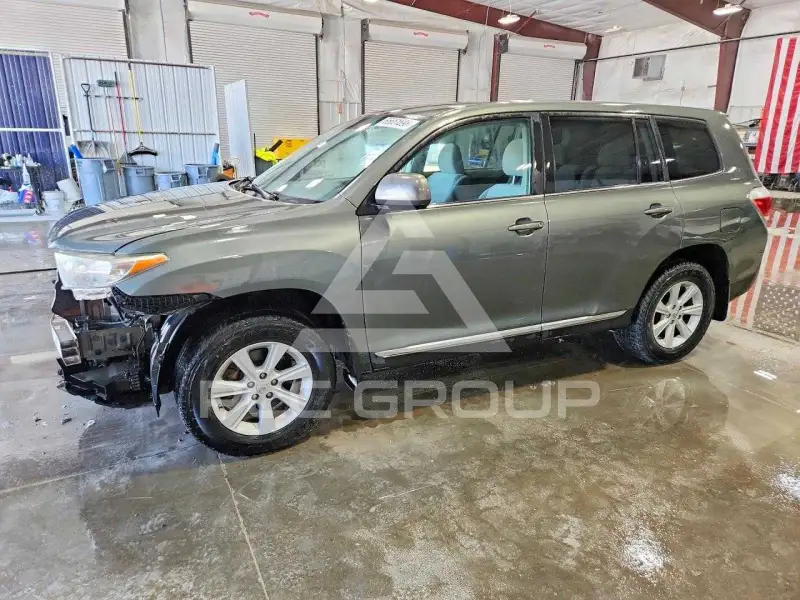 2013 Toyota Highlander фото