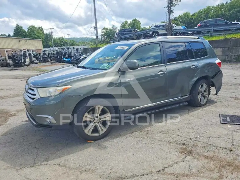 2013 Toyota Highlander фото