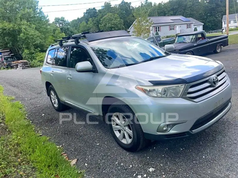2013 Toyota Highlander фото