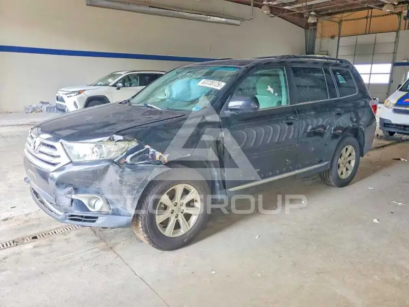 2013 Toyota Highlander фото