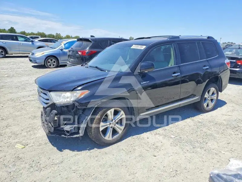 2013 Toyota Highlander photo