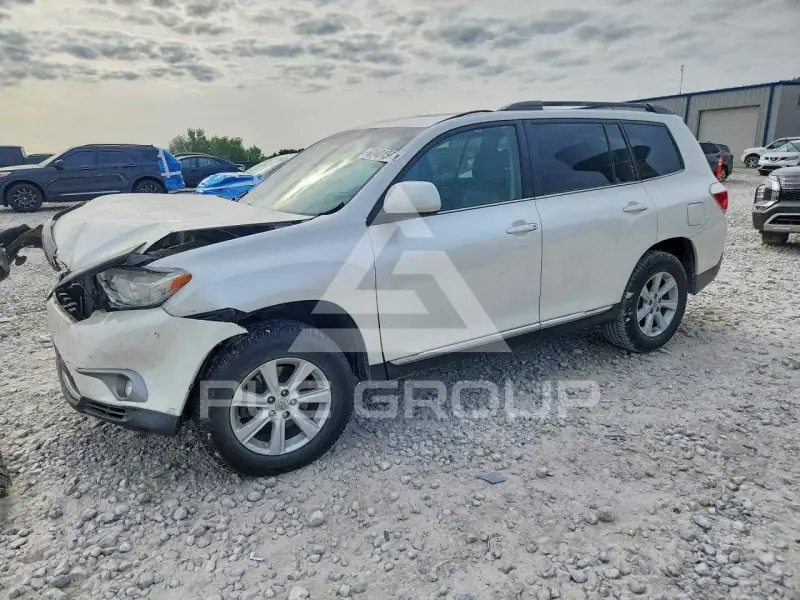 2013 Toyota Highlander photo