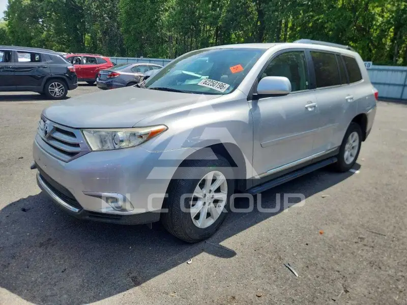 2013 Toyota Highlander фото