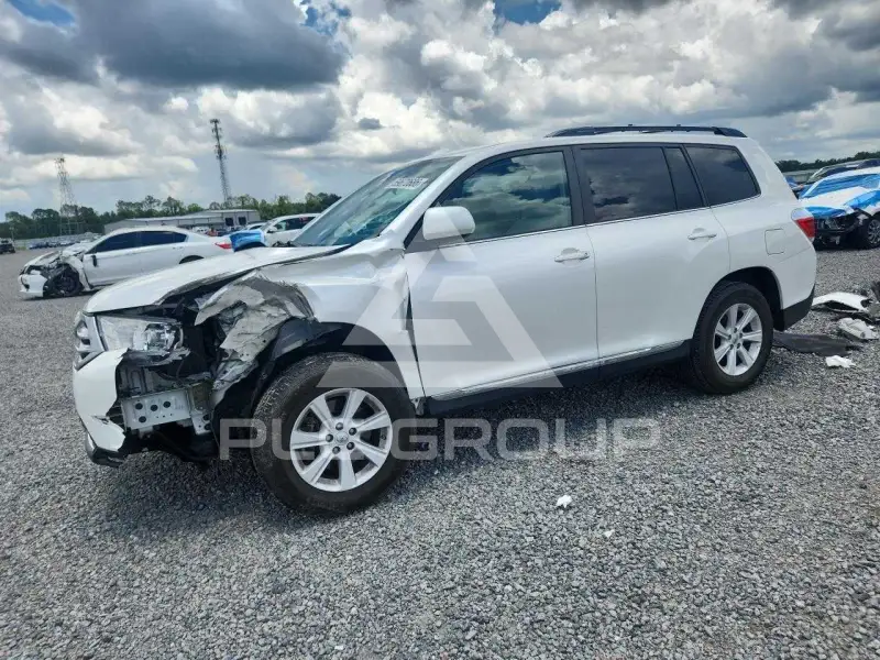 2013 Toyota Highlander фото