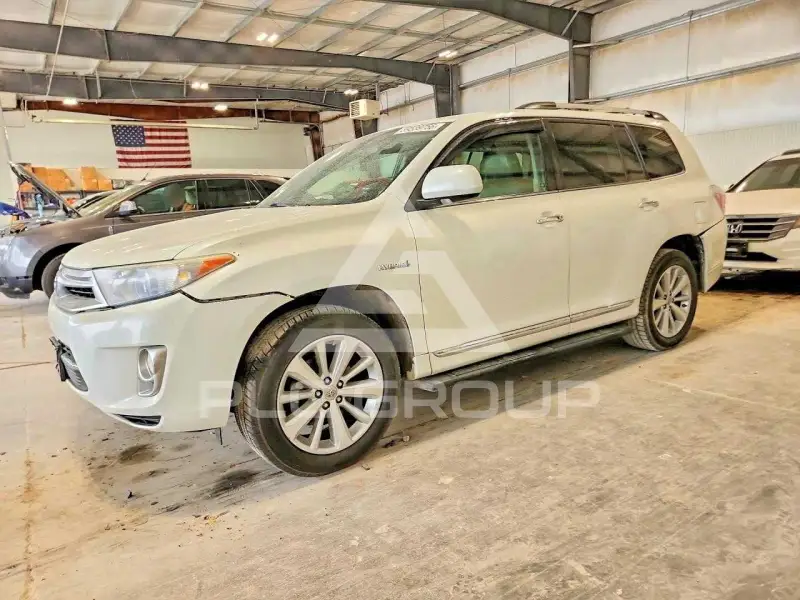 2013 Toyota Highlander photo