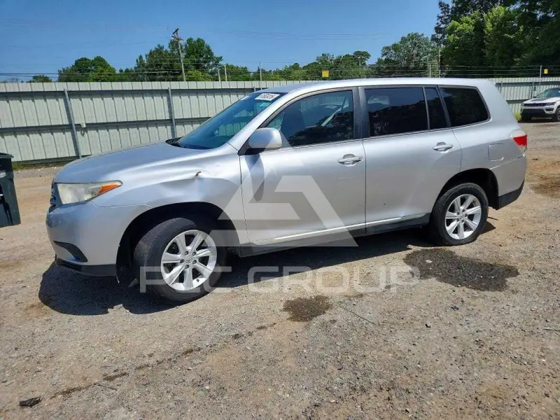 2013 Toyota Highlander photo