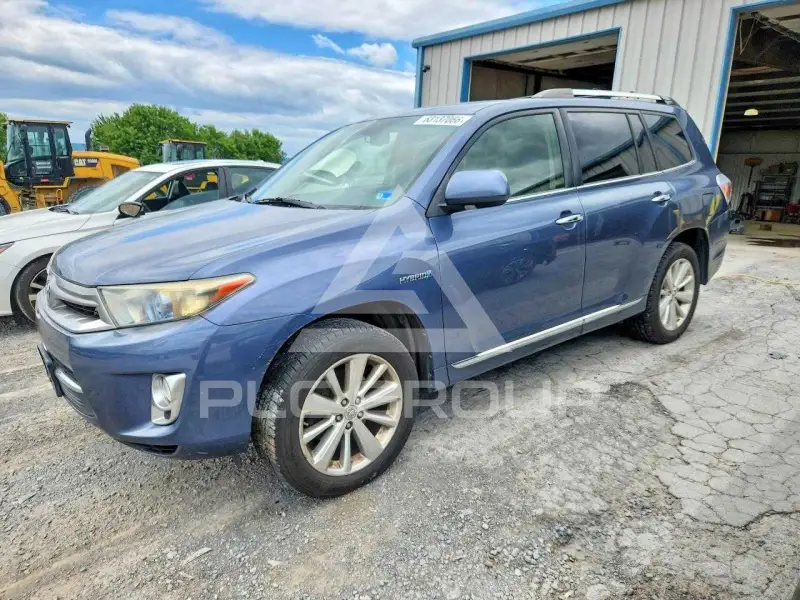 2013 Toyota Highlander photo