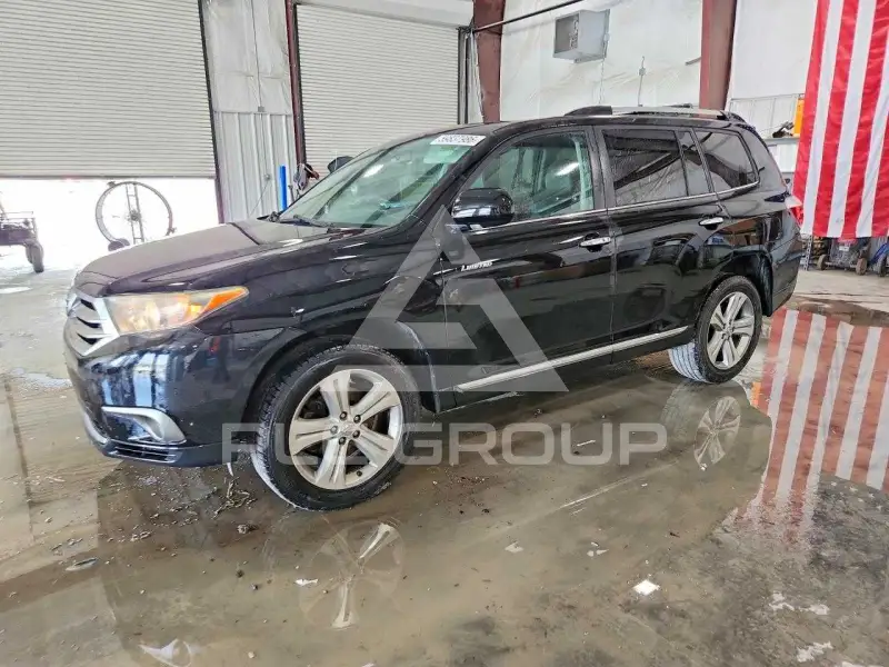 2013 Toyota Highlander фото