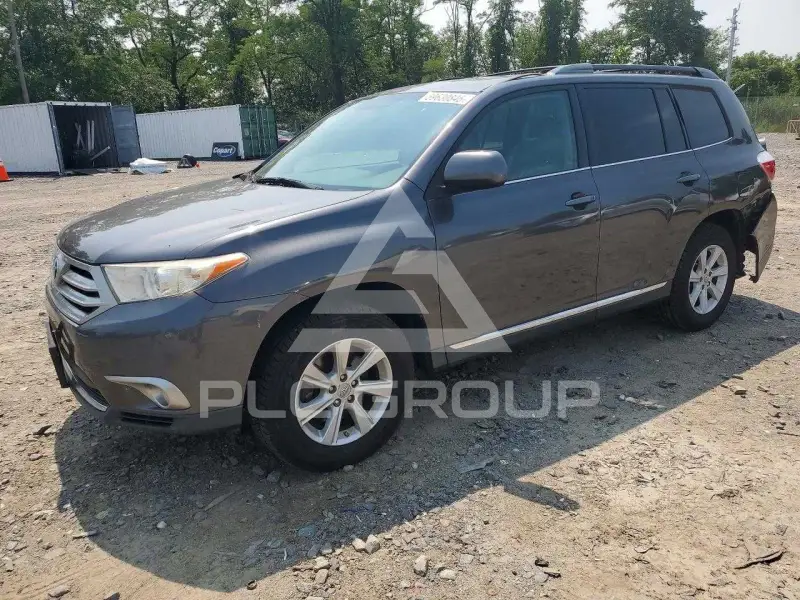 2013 Toyota Highlander photo