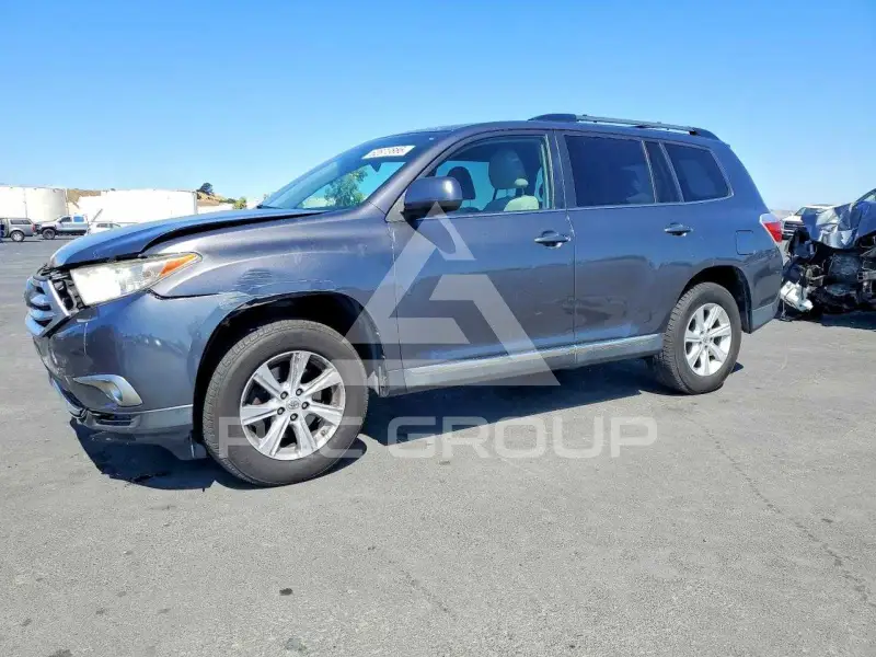 2013 Toyota Highlander photo