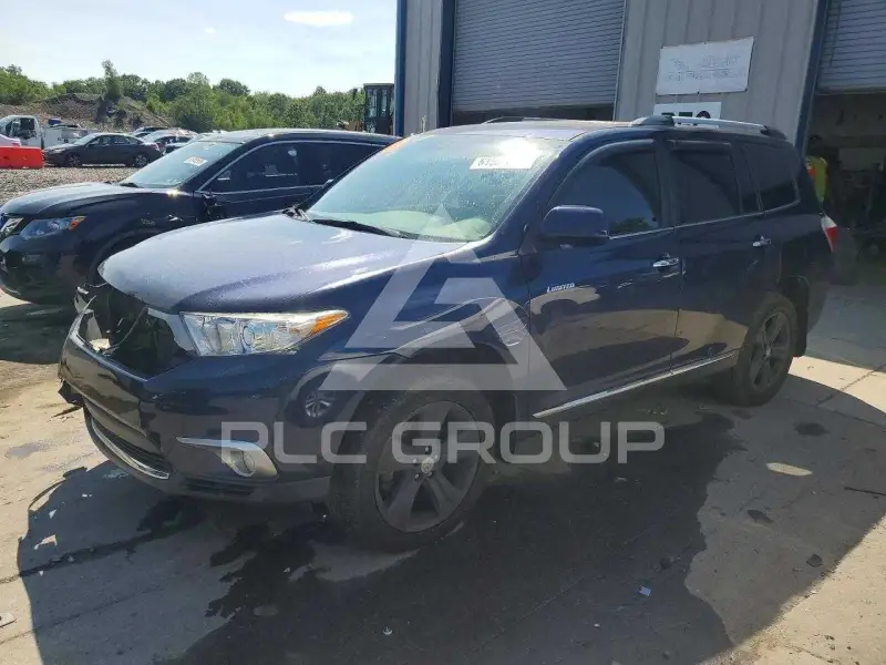 2013 Toyota Highlander фото