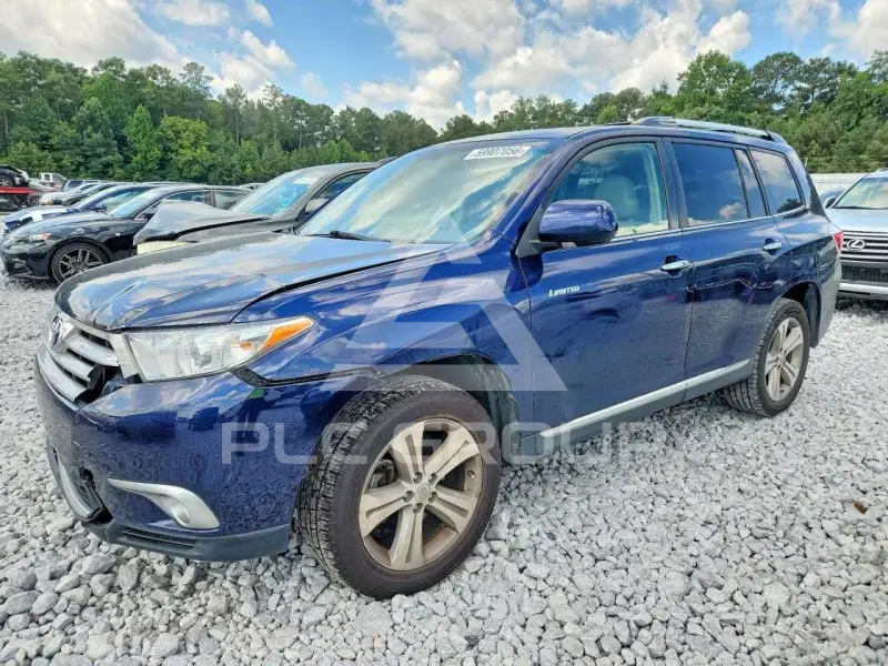 2013 Toyota Highlander фото