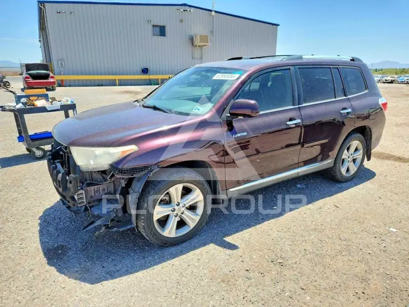 2013 Toyota Highlander фото