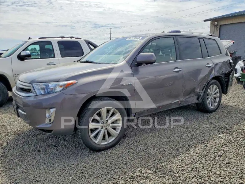 2013 Toyota Highlander photo