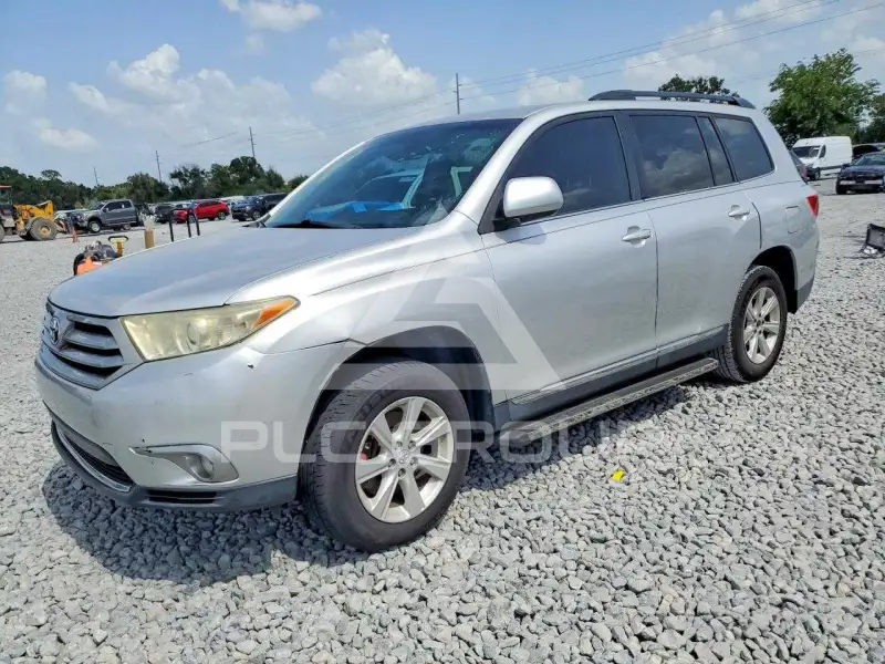 2013 Toyota Highlander photo