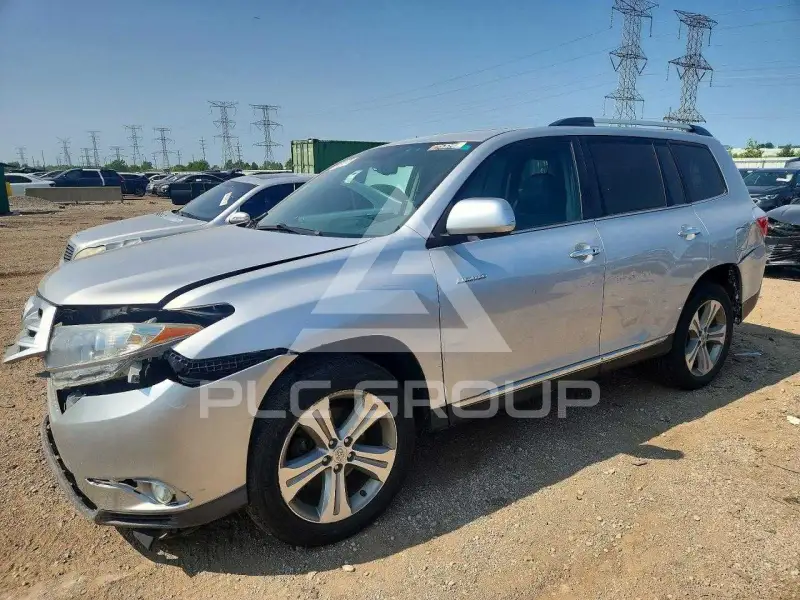 2013 Toyota Highlander фото