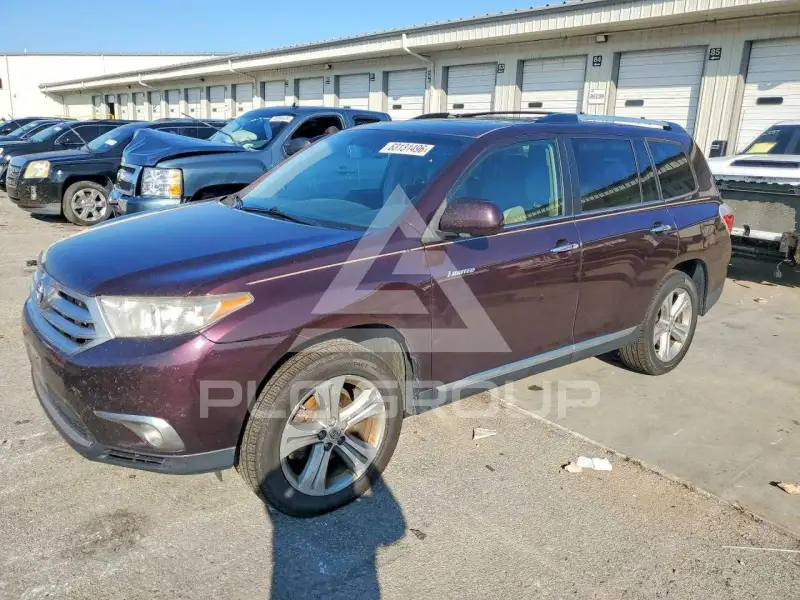 2013 Toyota Highlander фото