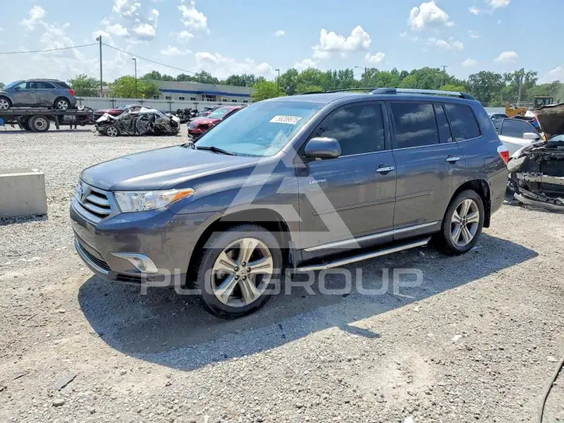2013 Toyota Highlander фото