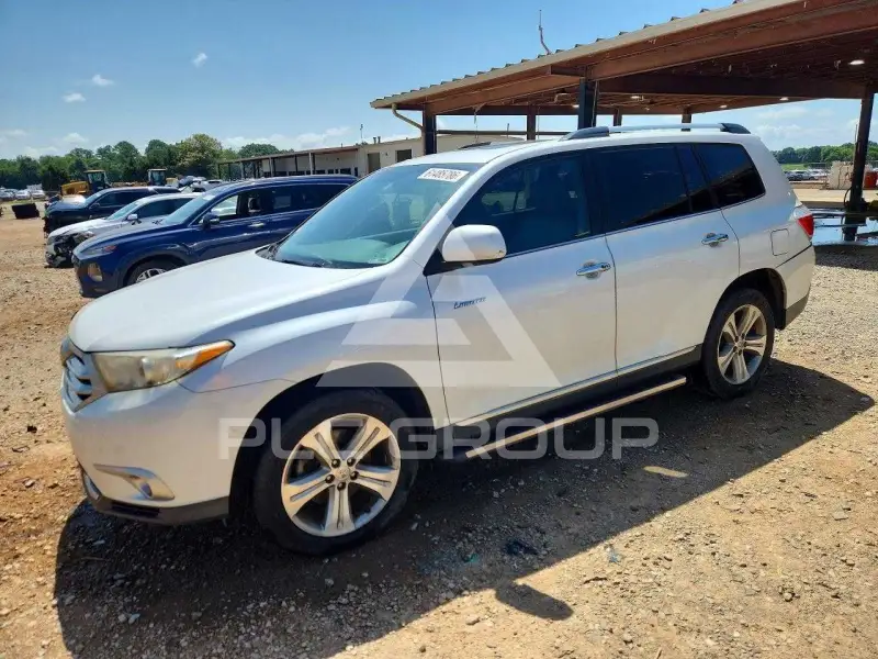 2013 Toyota Highlander фото