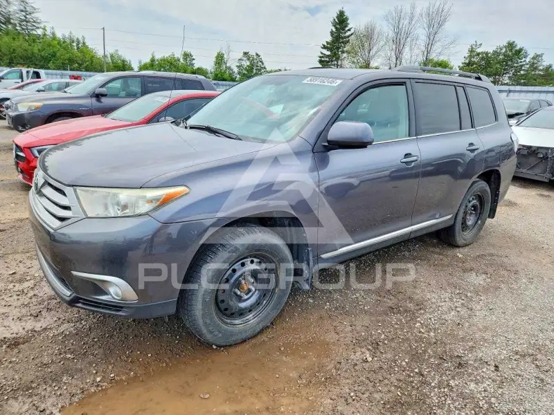 2013 Toyota Highlander фото
