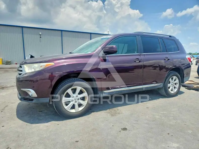 2013 Toyota Highlander фото