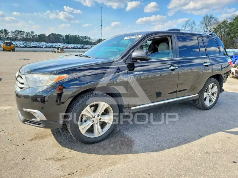 2013 Toyota Highlander фото