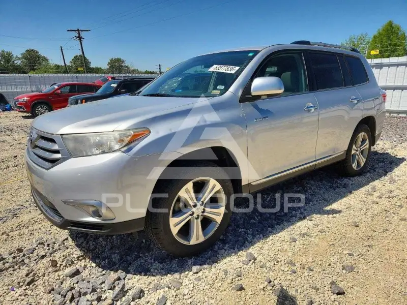 2013 Toyota Highlander фото
