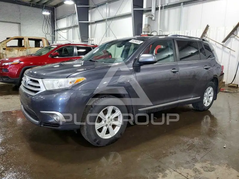 2013 Toyota Highlander photo