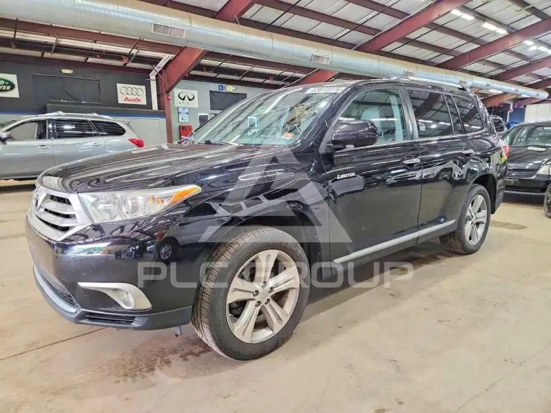 2013 Toyota Highlander фото