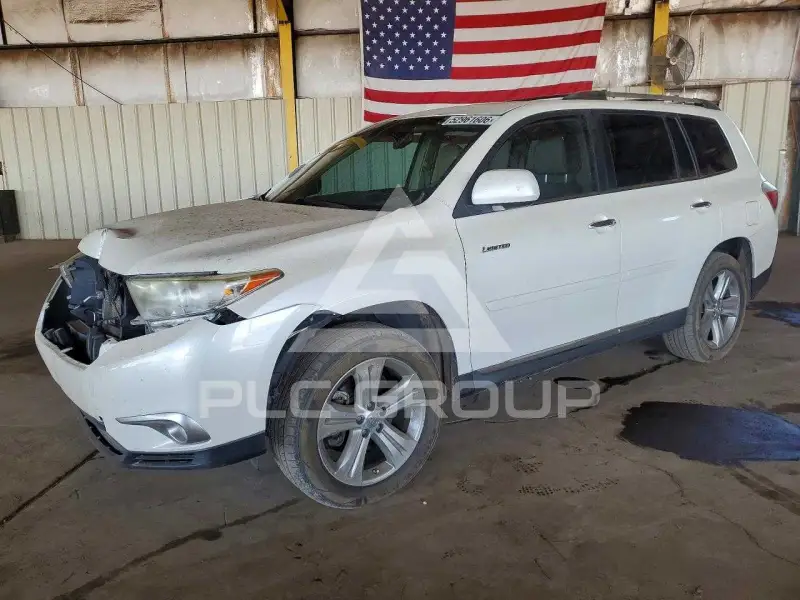 2013 Toyota Highlander photo