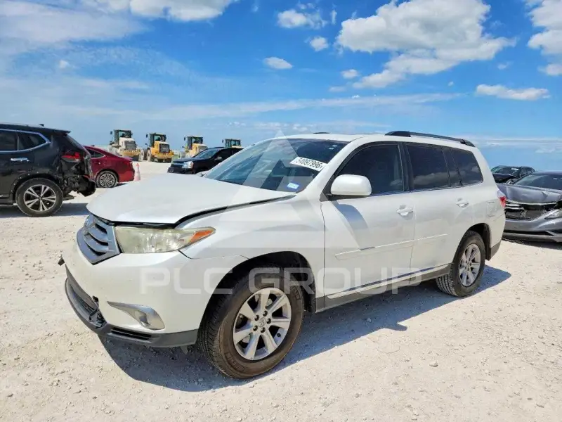 2013 Toyota Highlander фото