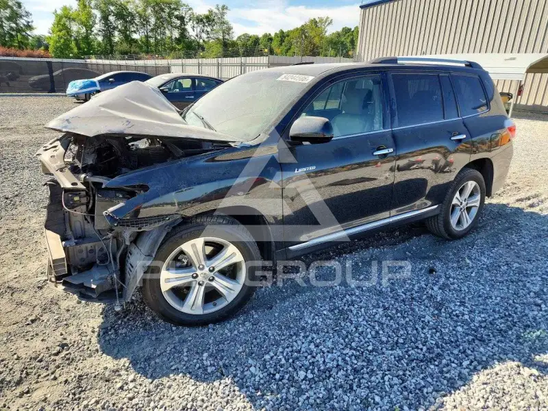 2013 Toyota Highlander photo