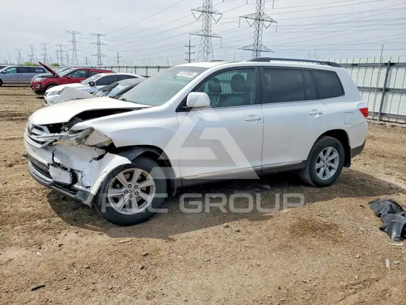 2013 Toyota Highlander photo
